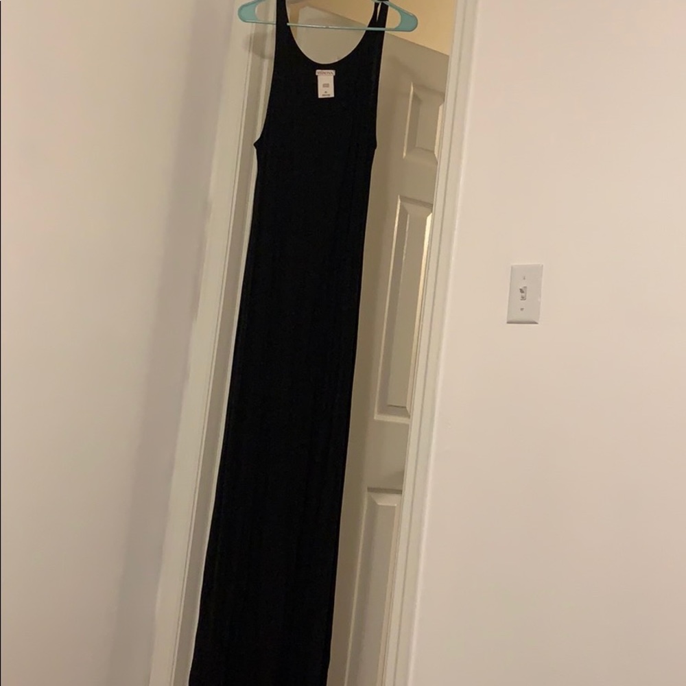 Floor Length Sleeveless Black Dress